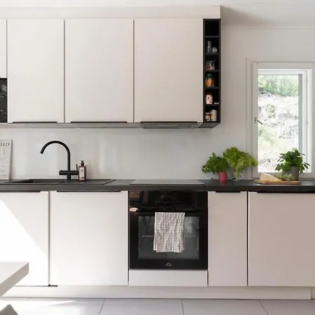 Beautiful House In Peaceful Area *