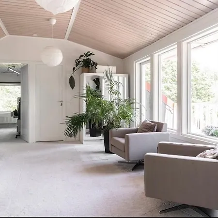 Beautiful House In Peaceful Area ヴィラ *